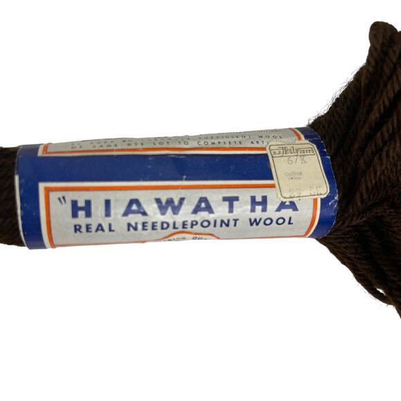 Hiawatha Real Needlepoint Yarn 100% Virgin Wool Yarn Color 60 Brown 9 Skeins - Picture 4 of 6